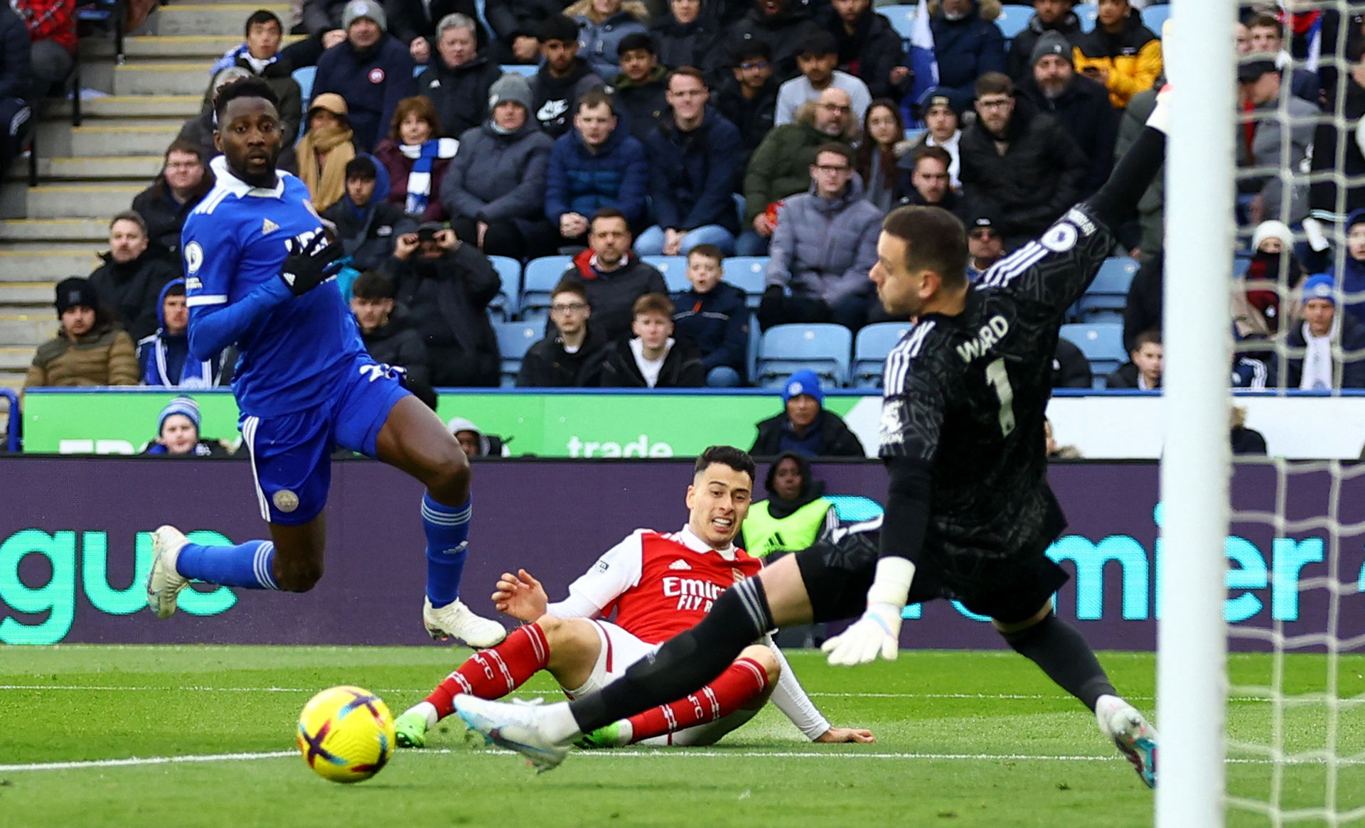 对任何足球 对任何足球